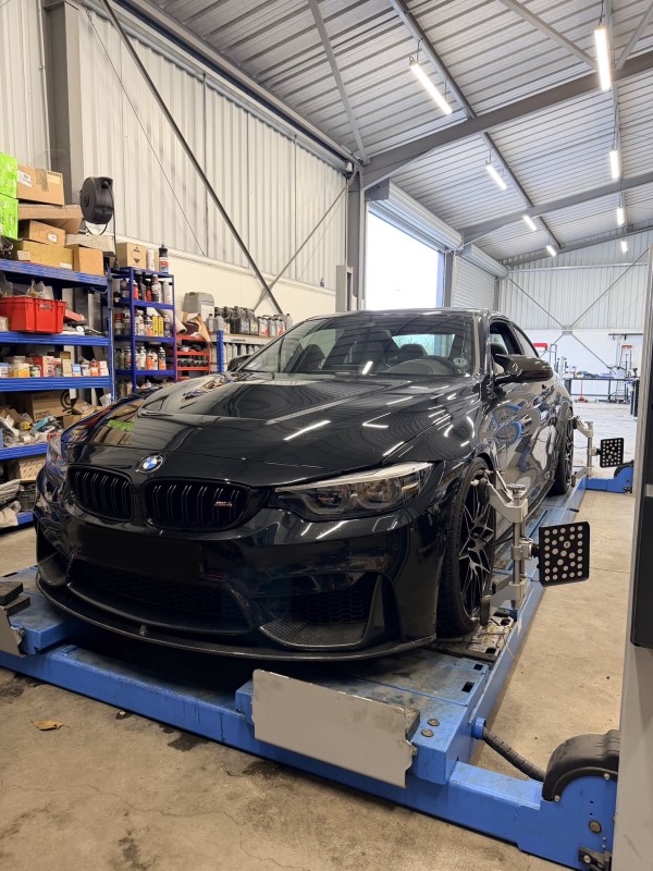 géométrie train roulant sur véhicule sportif 