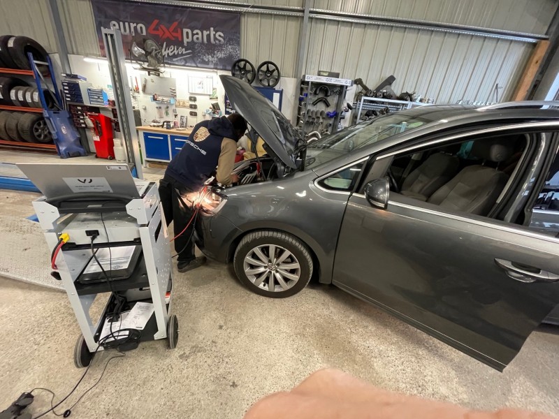 Professionnel de la réparation de voitures Volkswagen