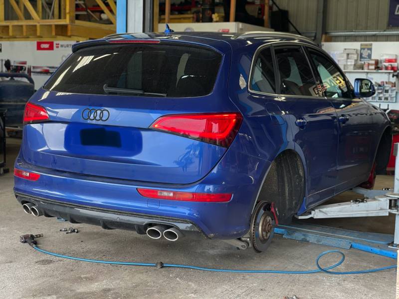 Remplacer les pneumatiques de mon Audi SQ5 à Parentis-en-Born